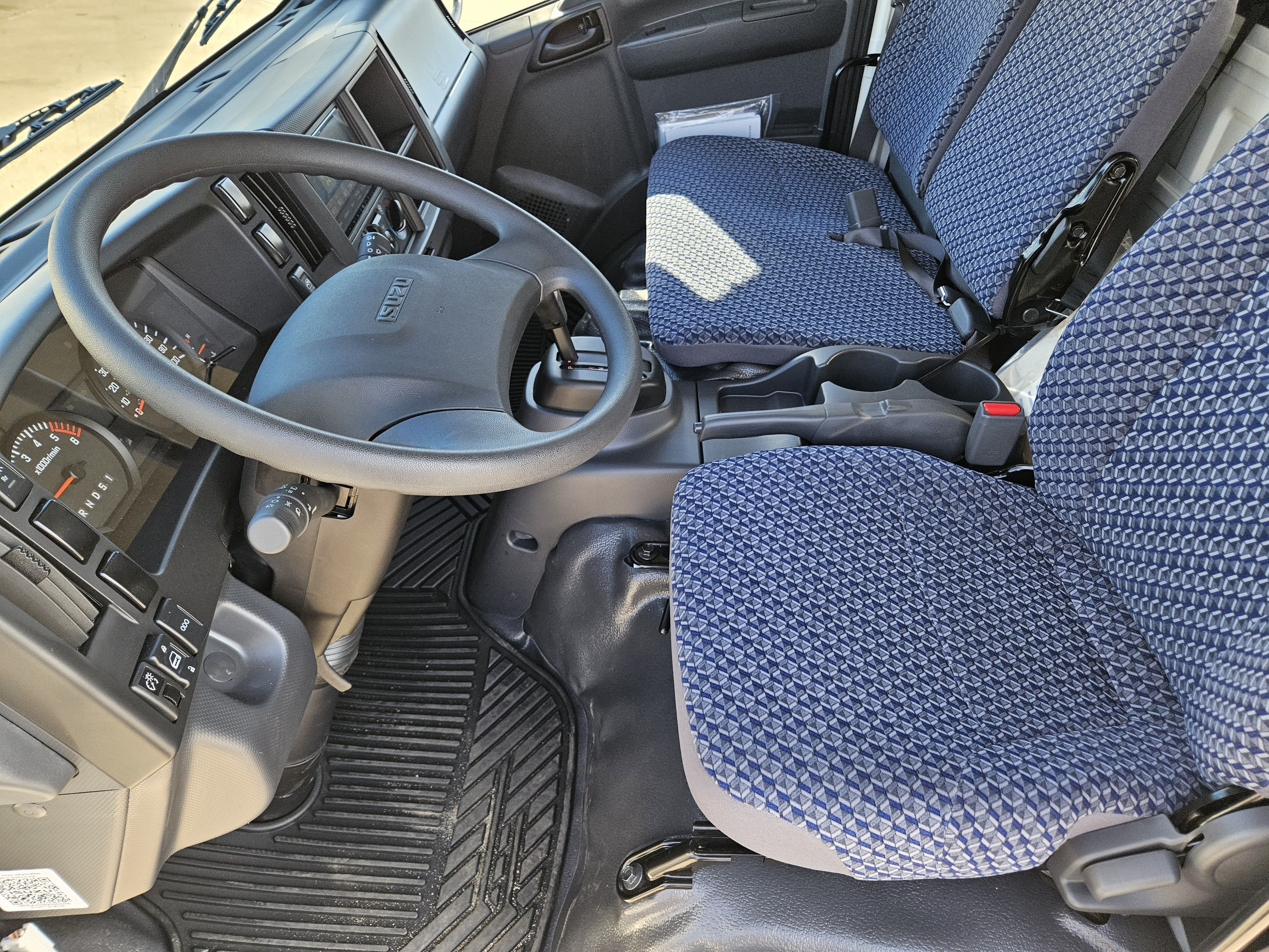 2027 ISUZU ISUZU Base