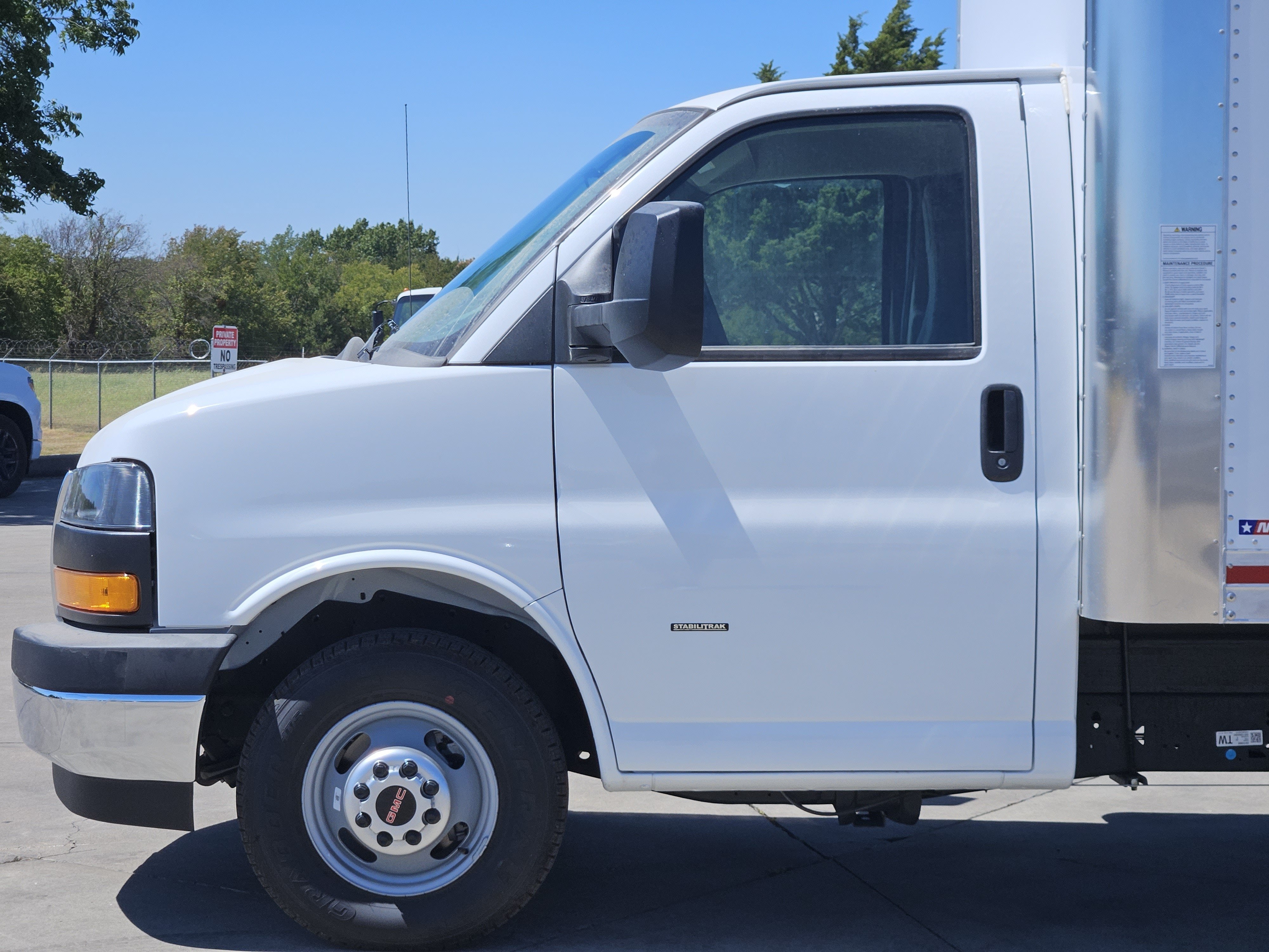 2026 GMC Savana Commercial Cutaway Base